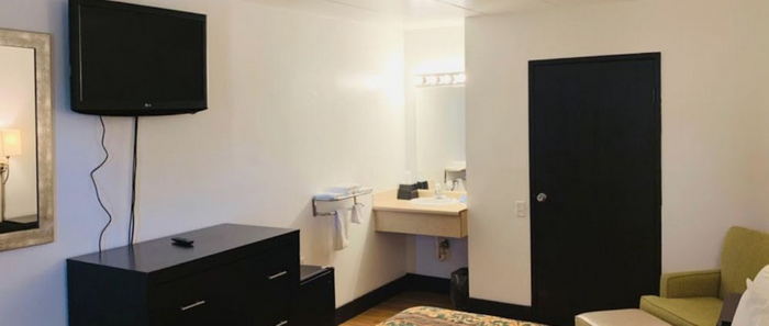 Economy Inn by OYO Holland (Blue Mill Inn) - From Website